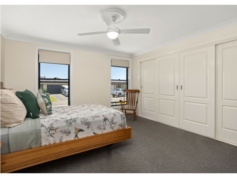 9 Yellowfin Avenue, Old Bar NSW 2430