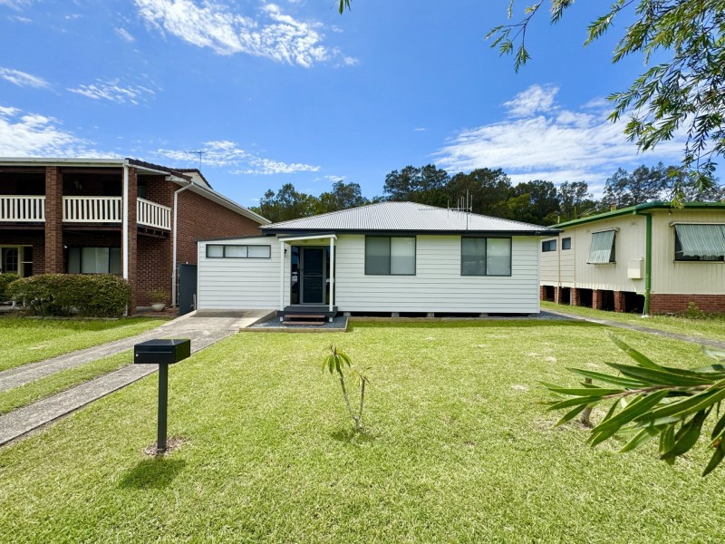 10 Richardson Street, Old Bar NSW 2430