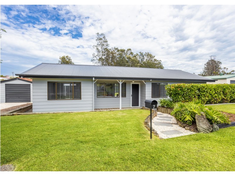 7 Molong Road, Old Bar NSW 2430