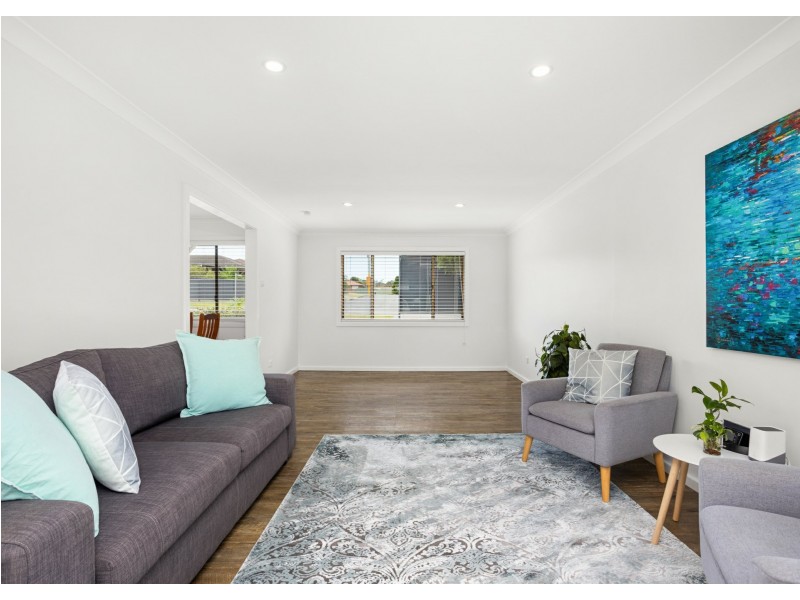 7 Molong Road, Old Bar NSW 2430