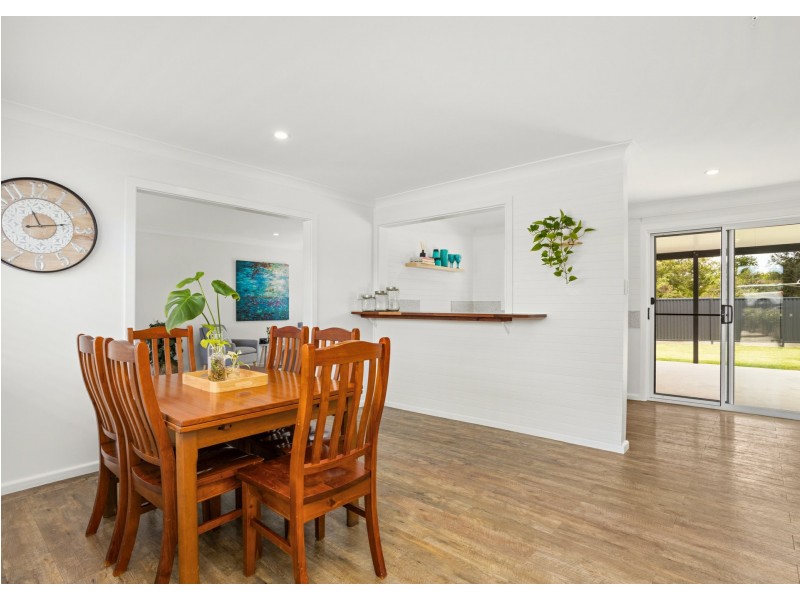 7 Molong Road, Old Bar NSW 2430