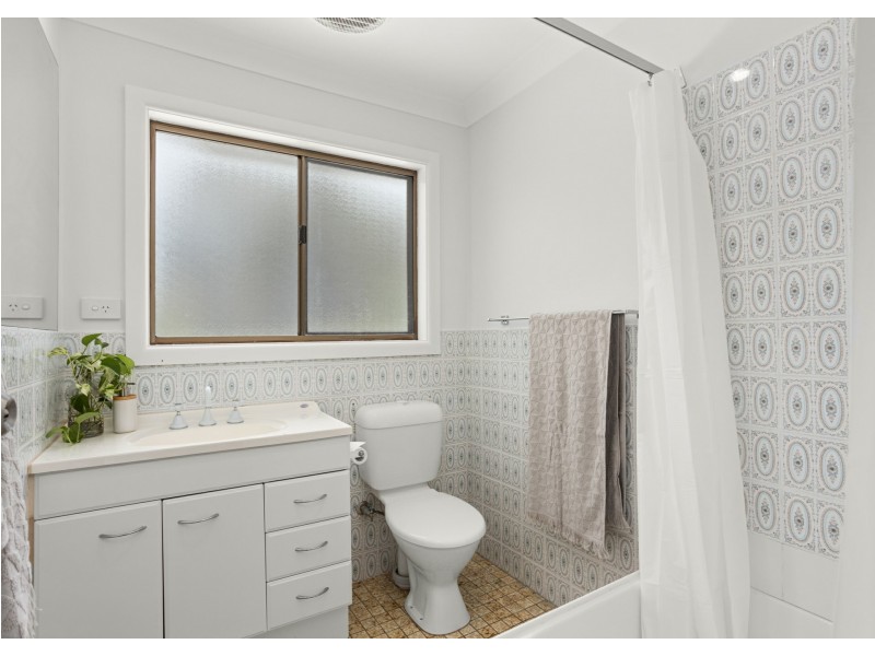 7 Molong Road, Old Bar NSW 2430