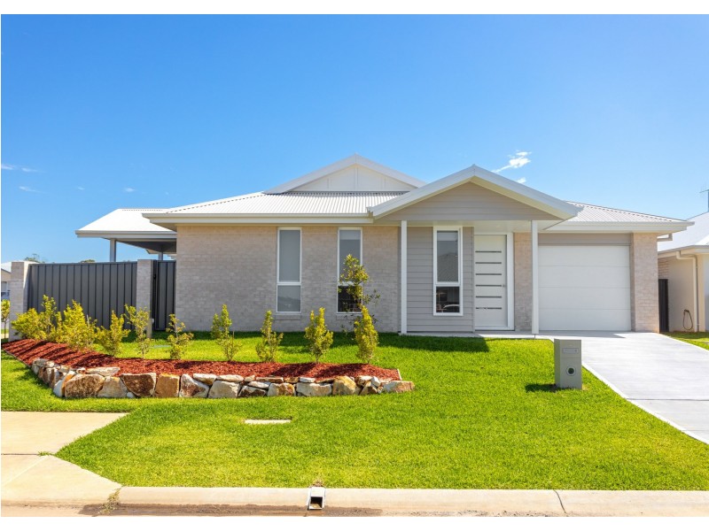 1 Surf Close, Old Bar NSW 2430