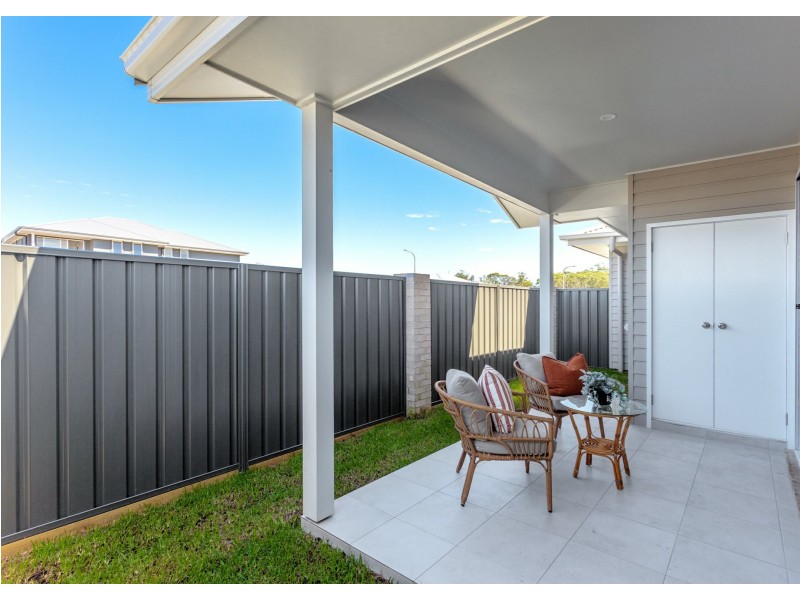 1 Surf Close, Old Bar NSW 2430