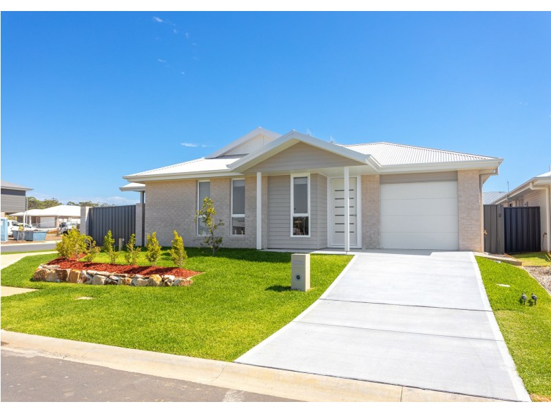 1 Surf Close, Old Bar NSW 2430