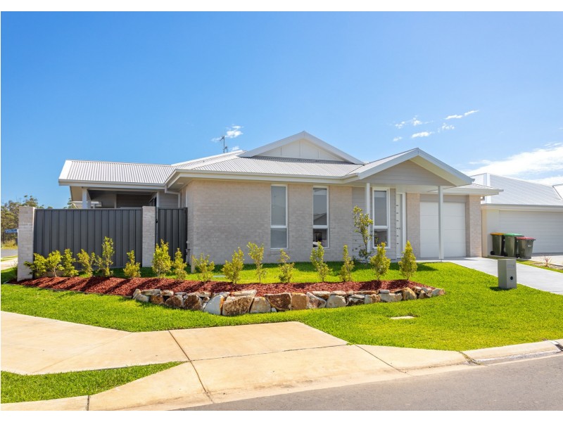 1 Surf Close, Old Bar NSW 2430