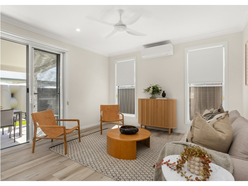 12 Driftwood Boulevard, Old Bar NSW 2430