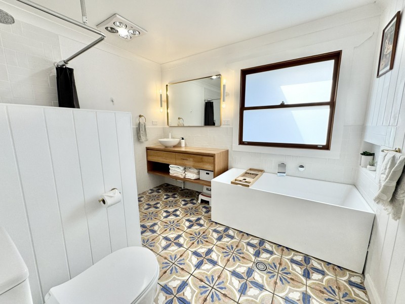 9 Cross Street, Old Bar NSW 2430