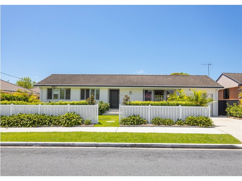 10 Waterman Street, Old Bar NSW 2430