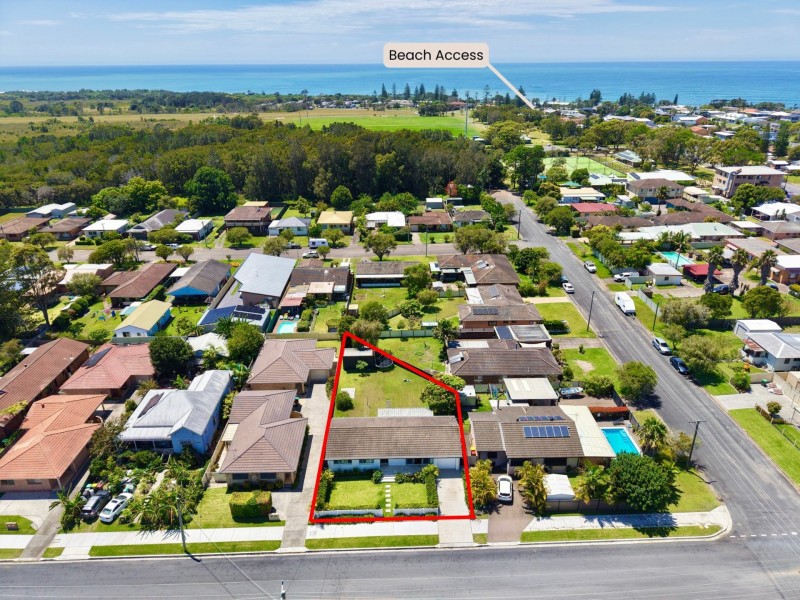 10 Waterman Street, Old Bar NSW 2430