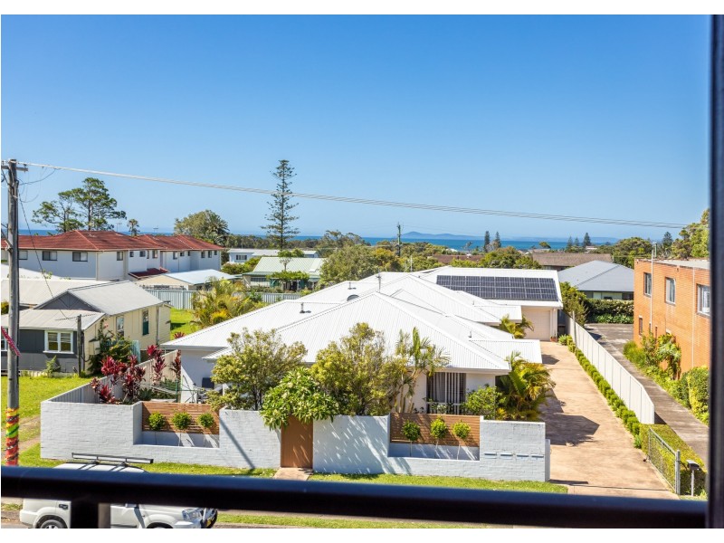 31 Old Bar Road, Old Bar NSW 2430