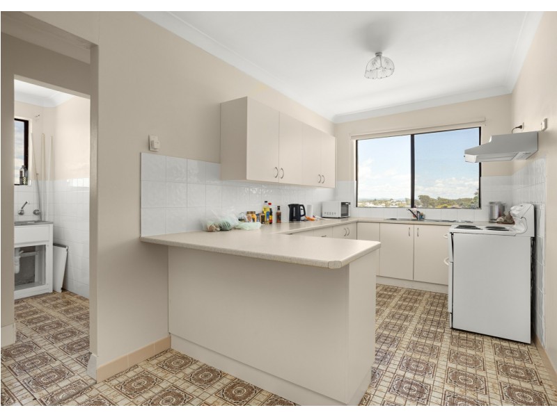 31 Old Bar Road, Old Bar NSW 2430