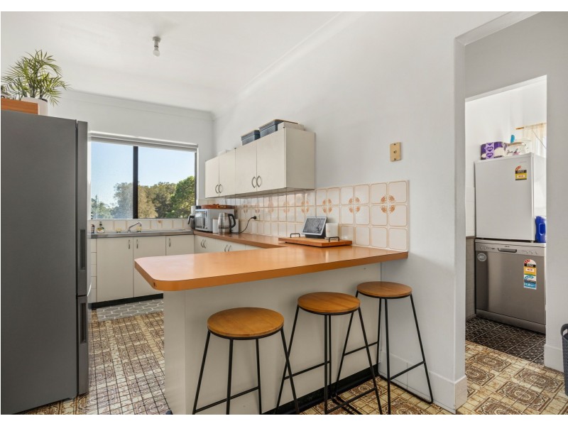 31 Old Bar Road, Old Bar NSW 2430