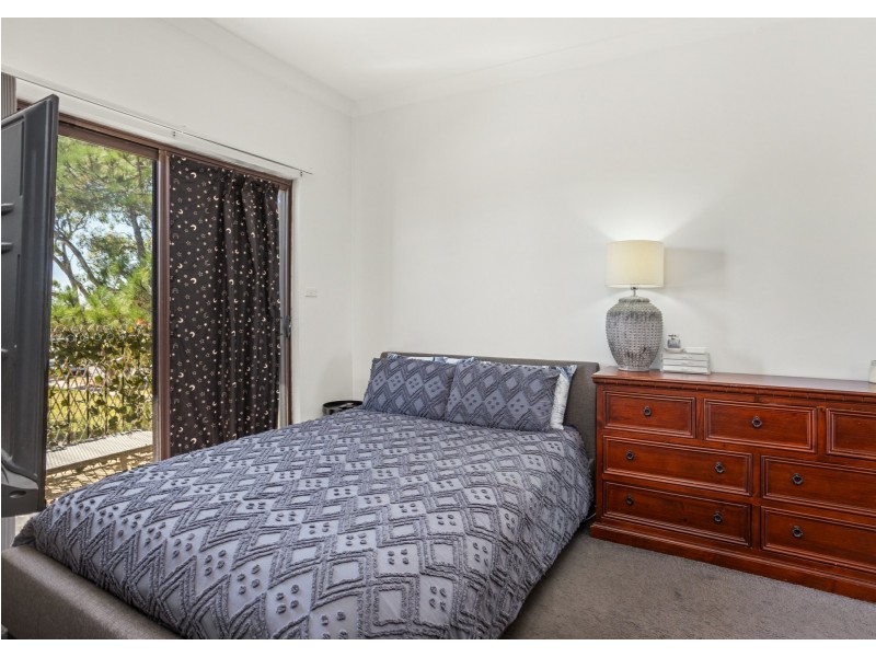 31 Old Bar Road, Old Bar NSW 2430