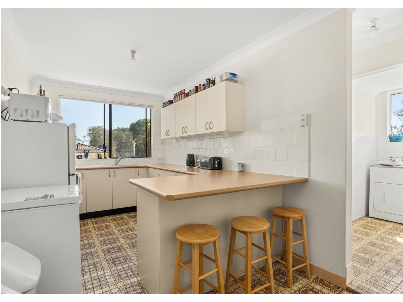 31 Old Bar Road, Old Bar NSW 2430