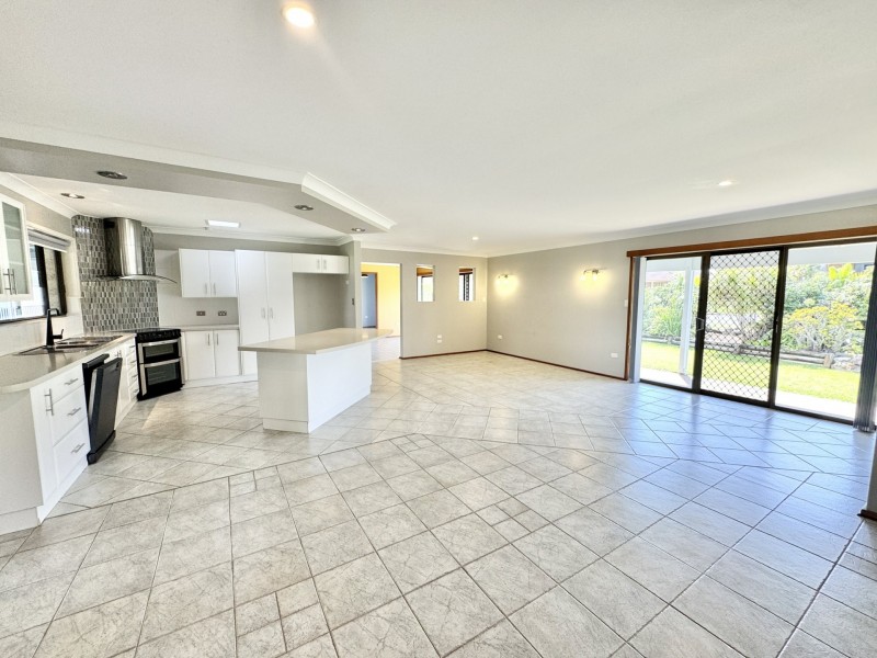 54 Wyden Street, Old Bar NSW 2430
