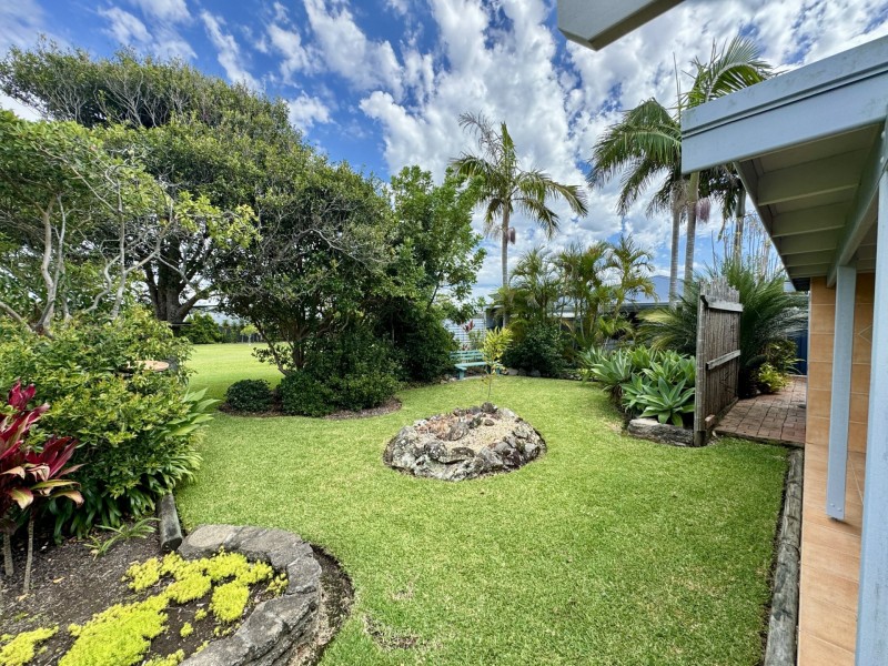 54 Wyden Street, Old Bar NSW 2430