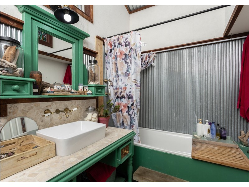 81 Beecher Street, Tinonee NSW 2430