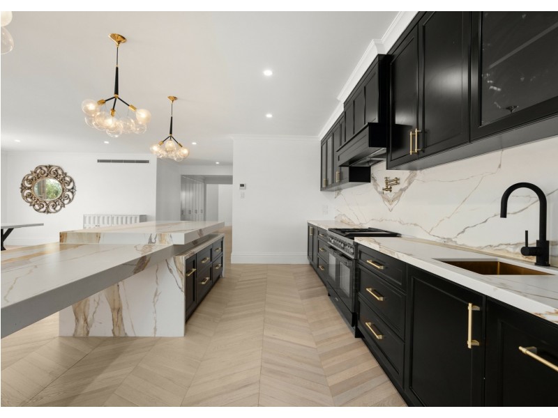 40-42 Weeks Lane, Oxley Island NSW 2430