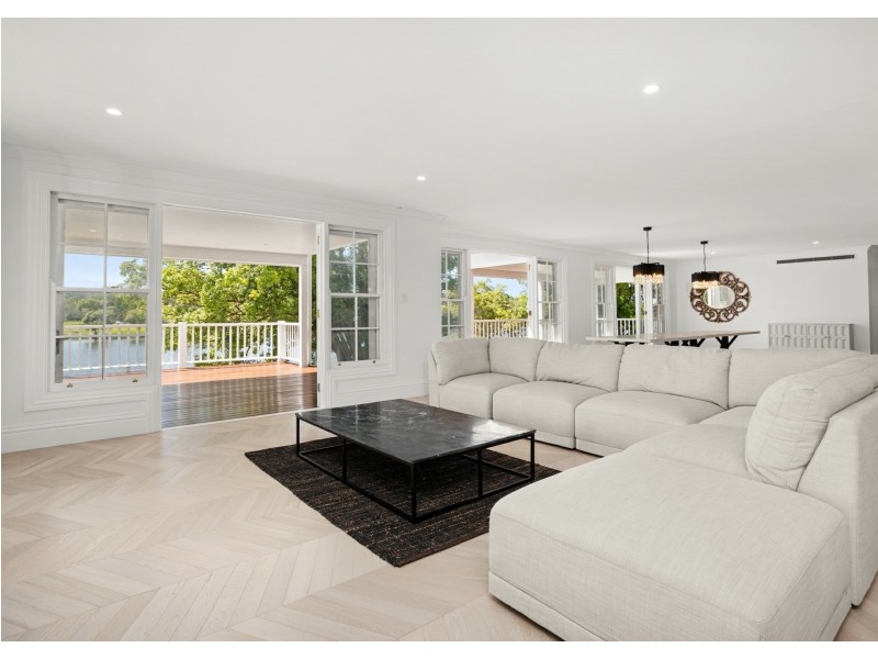 40-42 Weeks Lane, Oxley Island NSW 2430