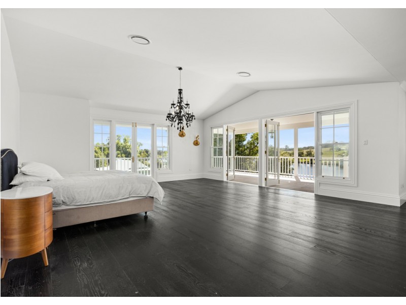 40-42 Weeks Lane, Oxley Island NSW 2430