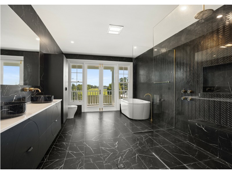 40-42 Weeks Lane, Oxley Island NSW 2430