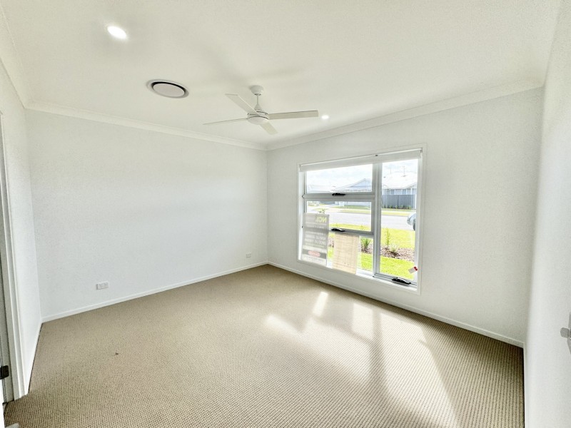 15 Driftwood Boulevard, Old Bar NSW 2430