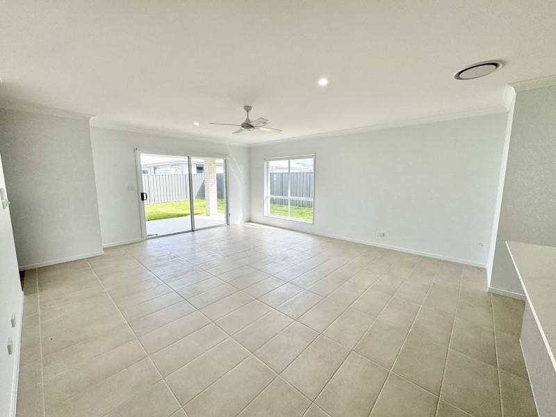 15 Driftwood Boulevard, Old Bar NSW 2430