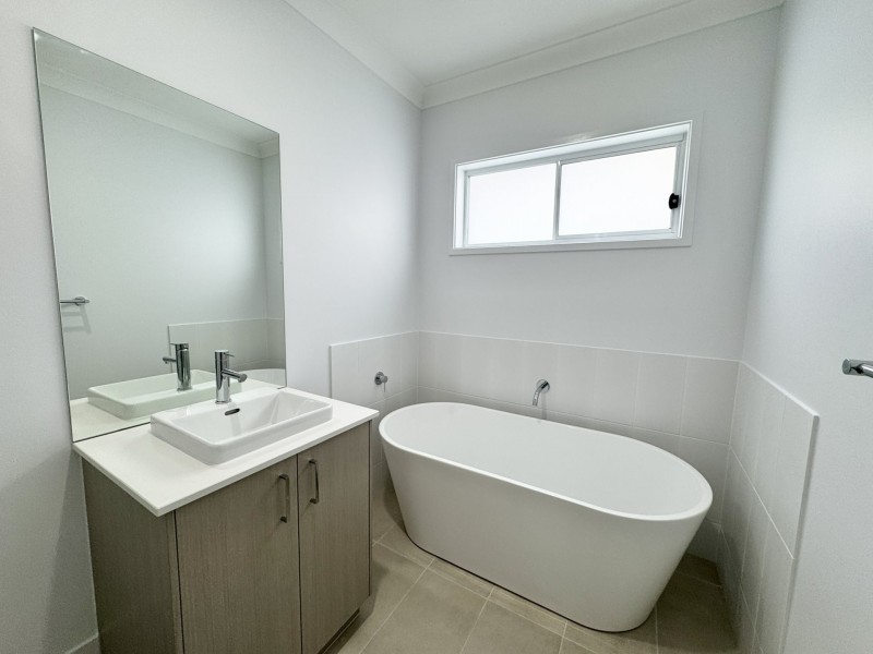 15 Driftwood Boulevard, Old Bar NSW 2430