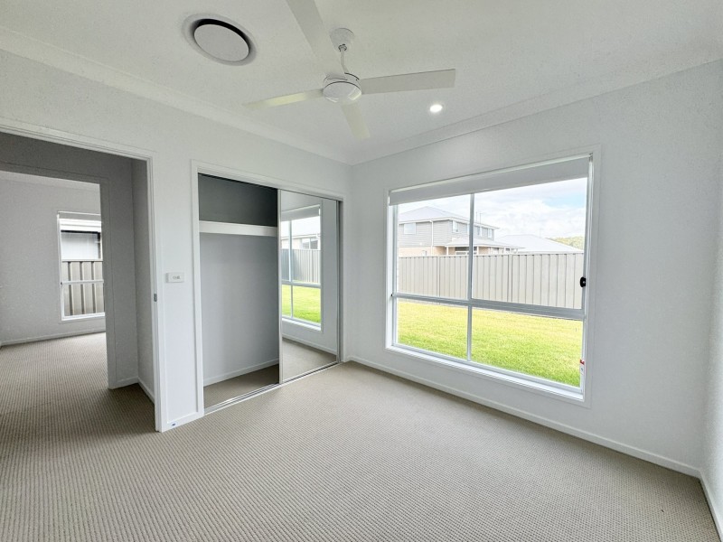 15 Driftwood Boulevard, Old Bar NSW 2430