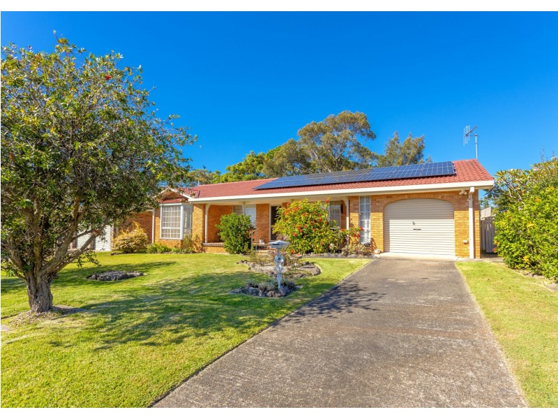 9 Suni Drive, Old Bar NSW 2430