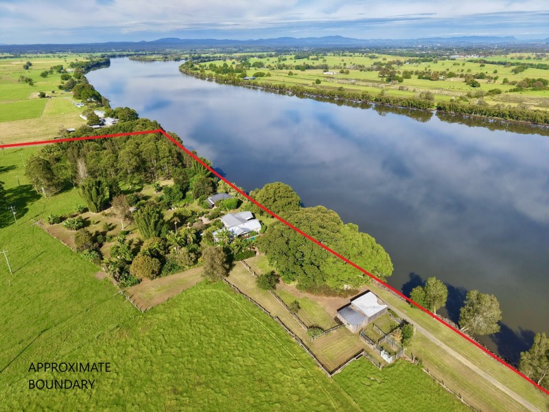 38 Allan Lane, Oxley Island NSW 2430