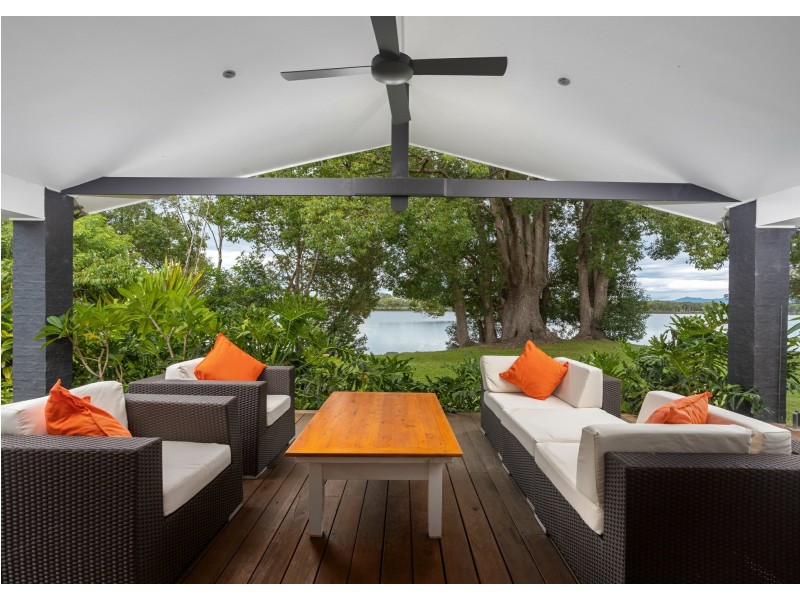 38 Allan Lane, Oxley Island NSW 2430
