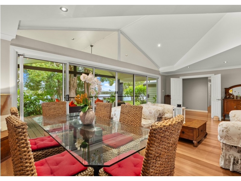 38 Allan Lane, Oxley Island NSW 2430