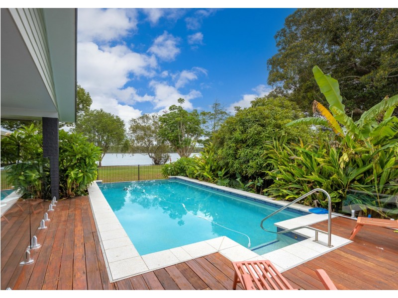 38 Allan Lane, Oxley Island NSW 2430