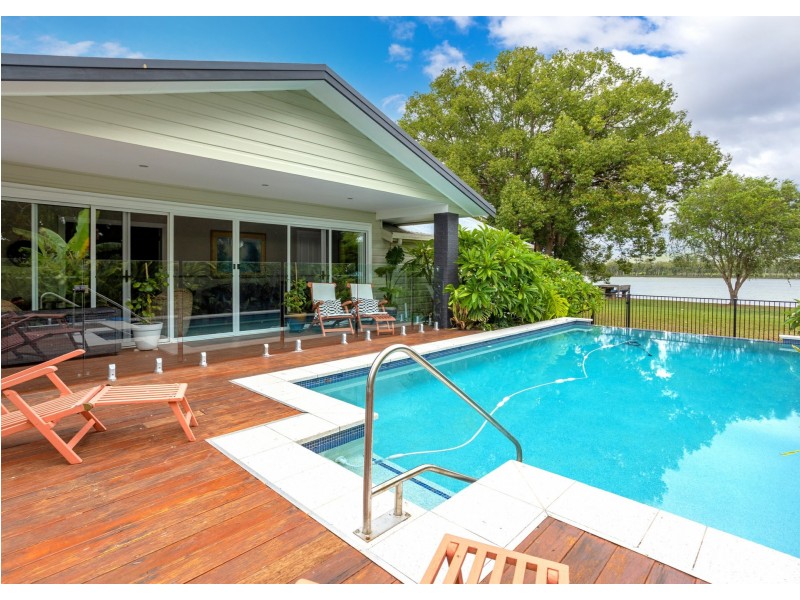 38 Allan Lane, Oxley Island NSW 2430