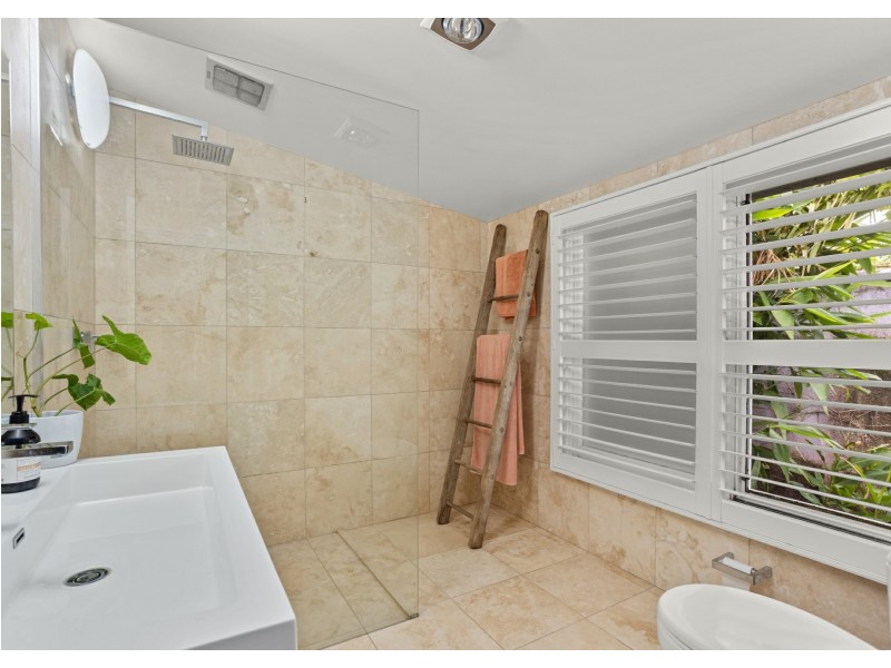38 Allan Lane, Oxley Island NSW 2430