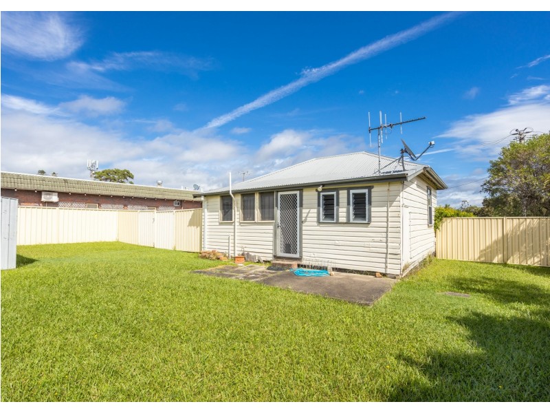 2 Waterman Street, Old Bar NSW 2430