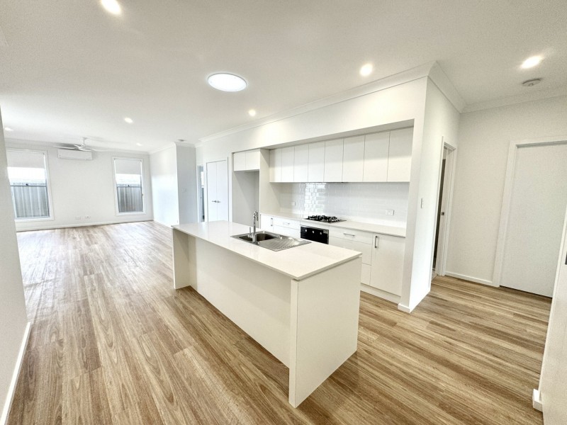 2 Surf Close, Old Bar NSW 2430