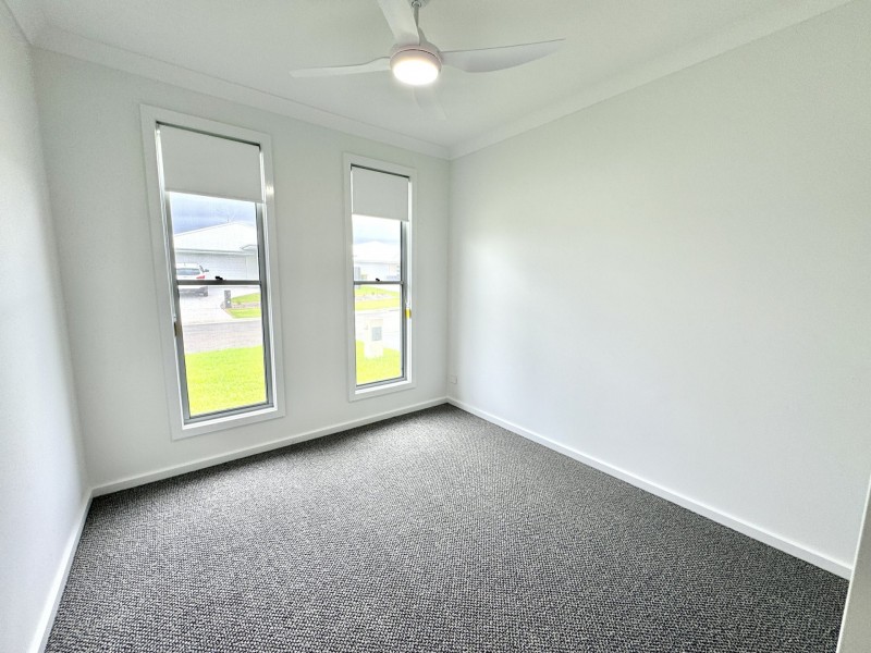 2 Surf Close, Old Bar NSW 2430