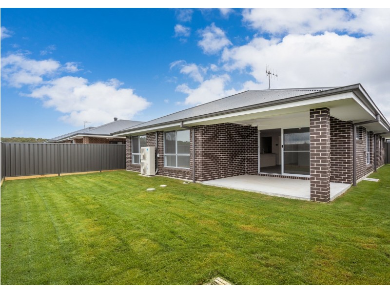 3 Fleetwood Street, Old Bar NSW 2430