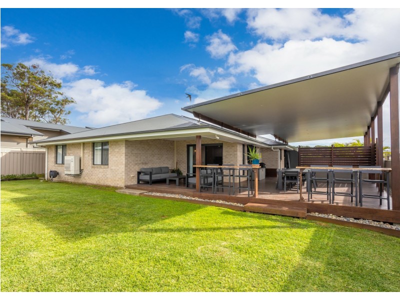 68 Forest Lane, Old Bar NSW 2430
