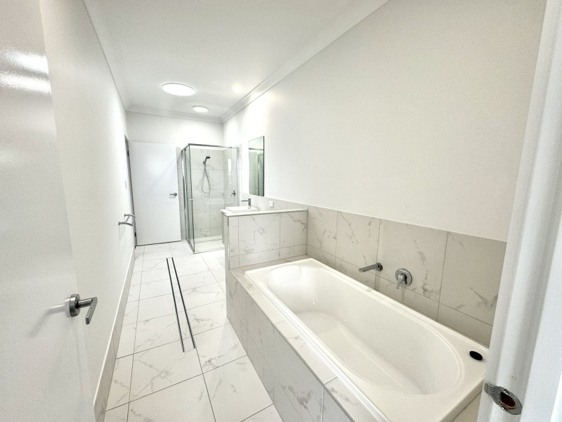 10 Driftwood Boulevard, Old Bar NSW 2430