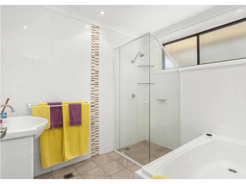 21 Cross Street, Old Bar NSW 2430