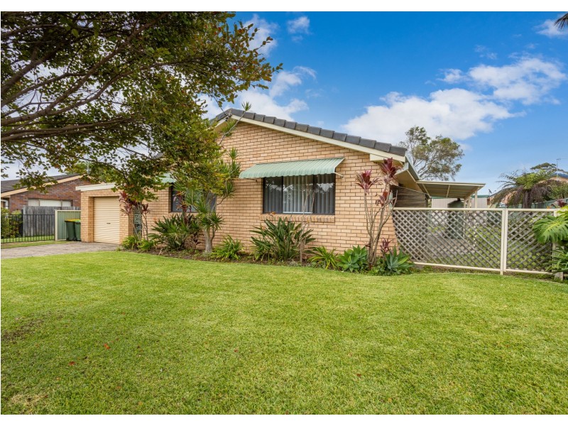 21 Cross Street, Old Bar NSW 2430