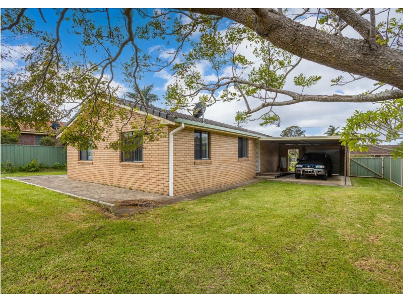 21 Cross Street, Old Bar NSW 2430