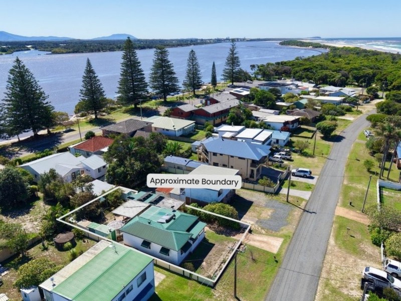 21 Manning Street, Manning Point NSW 2430