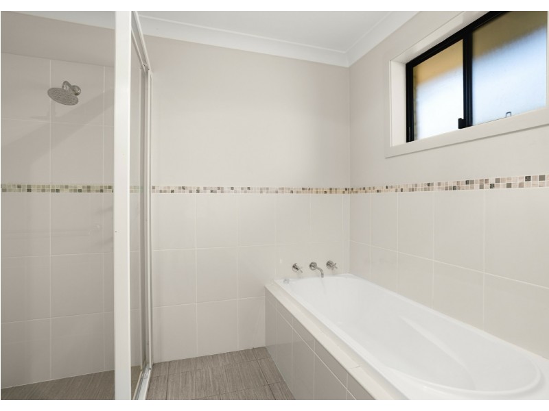 7 Flagtail Avenue, Old Bar NSW 2430