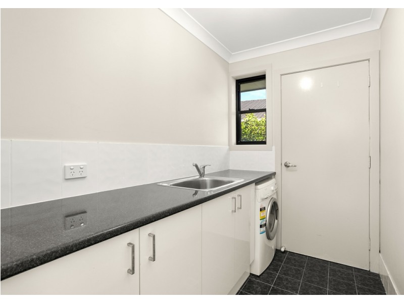 7 Flagtail Avenue, Old Bar NSW 2430