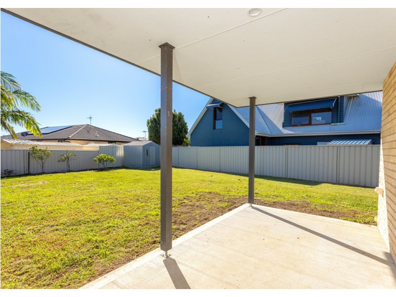 7 Flagtail Avenue, Old Bar NSW 2430
